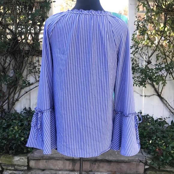 Blue & White Embroidered Bell Sleeve Blouse - Picture 3 of 7